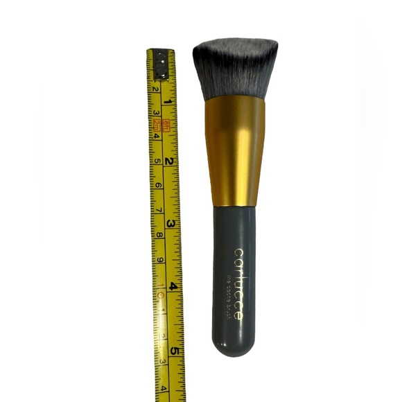 Carlucce's Cache Cream Brush infused with argan oil & hyaluronic acid - Picture 2 of 2